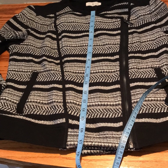 Lou & Grey short waist striped jacket front; black back Asymmetrical zipper - Picture 12 of 12